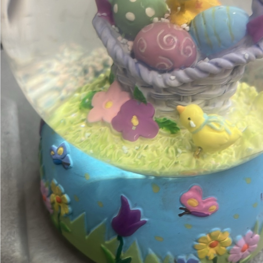 Easter Egg Basket Snow Globes